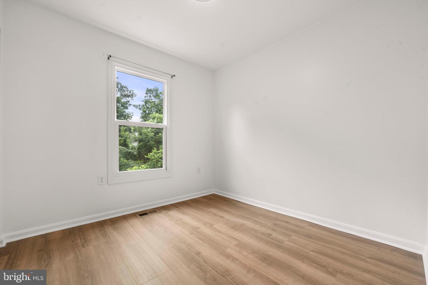 7621 JORDON HOLLOW CT, MANASSAS, Virginia 20109, 3 Bedrooms Bedrooms, ,2 BathroomsBathrooms,Residential,For sale,7621 JORDON HOLLOW CT,VAPW2099690 MLS # VAPW2099690