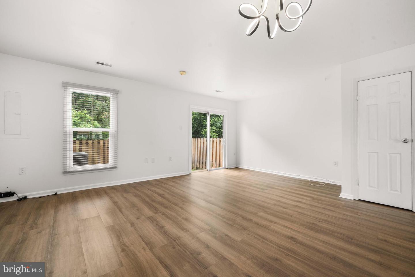 7621 JORDON HOLLOW CT, MANASSAS, Virginia 20109, 3 Bedrooms Bedrooms, ,2 BathroomsBathrooms,Residential,For sale,7621 JORDON HOLLOW CT,VAPW2099690 MLS # VAPW2099690