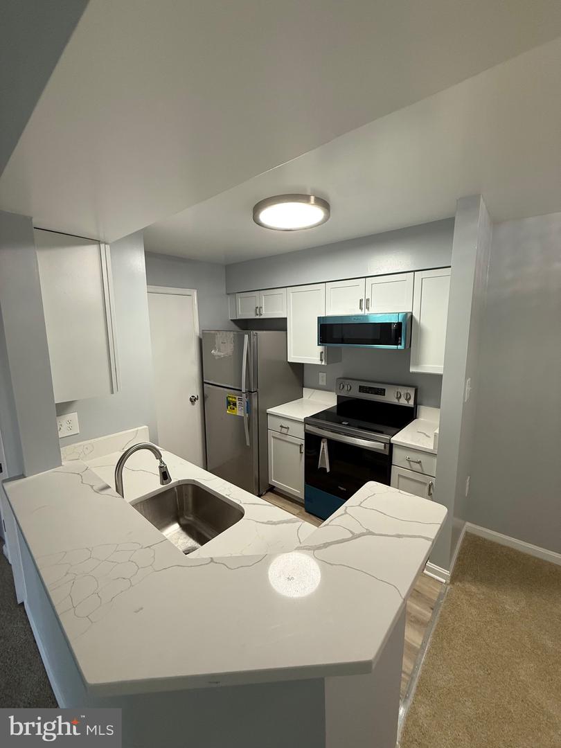 6921 VICTORIA DR #I, ALEXANDRIA, Virginia 22310, 2 Bedrooms Bedrooms, ,2 BathroomsBathrooms,Residential,For sale,6921 VICTORIA DR #I,VAFX2256816 MLS # VAFX2256816