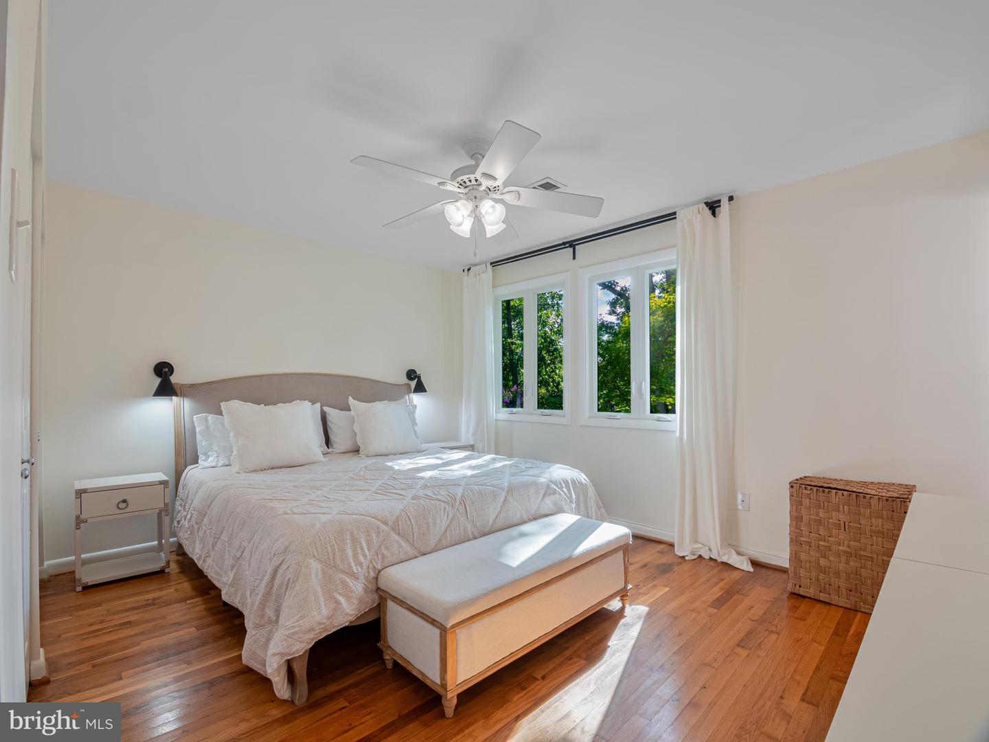 14808 CRANOKE ST, CENTREVILLE, Virginia 20120, 4 Bedrooms Bedrooms, ,2 BathroomsBathrooms,Residential,For sale,14808 CRANOKE ST,VAFX2256840 MLS # VAFX2256840