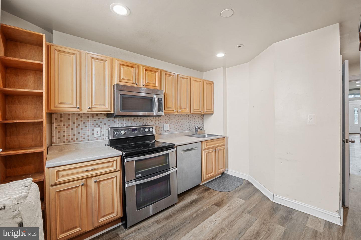 2805 11TH ST NW, WASHINGTON, District Of Columbia 20001, 4 Bedrooms Bedrooms, ,3 BathroomsBathrooms,Residential,For sale,2805 11TH ST NW,DCDC2211578 MLS # DCDC2211578