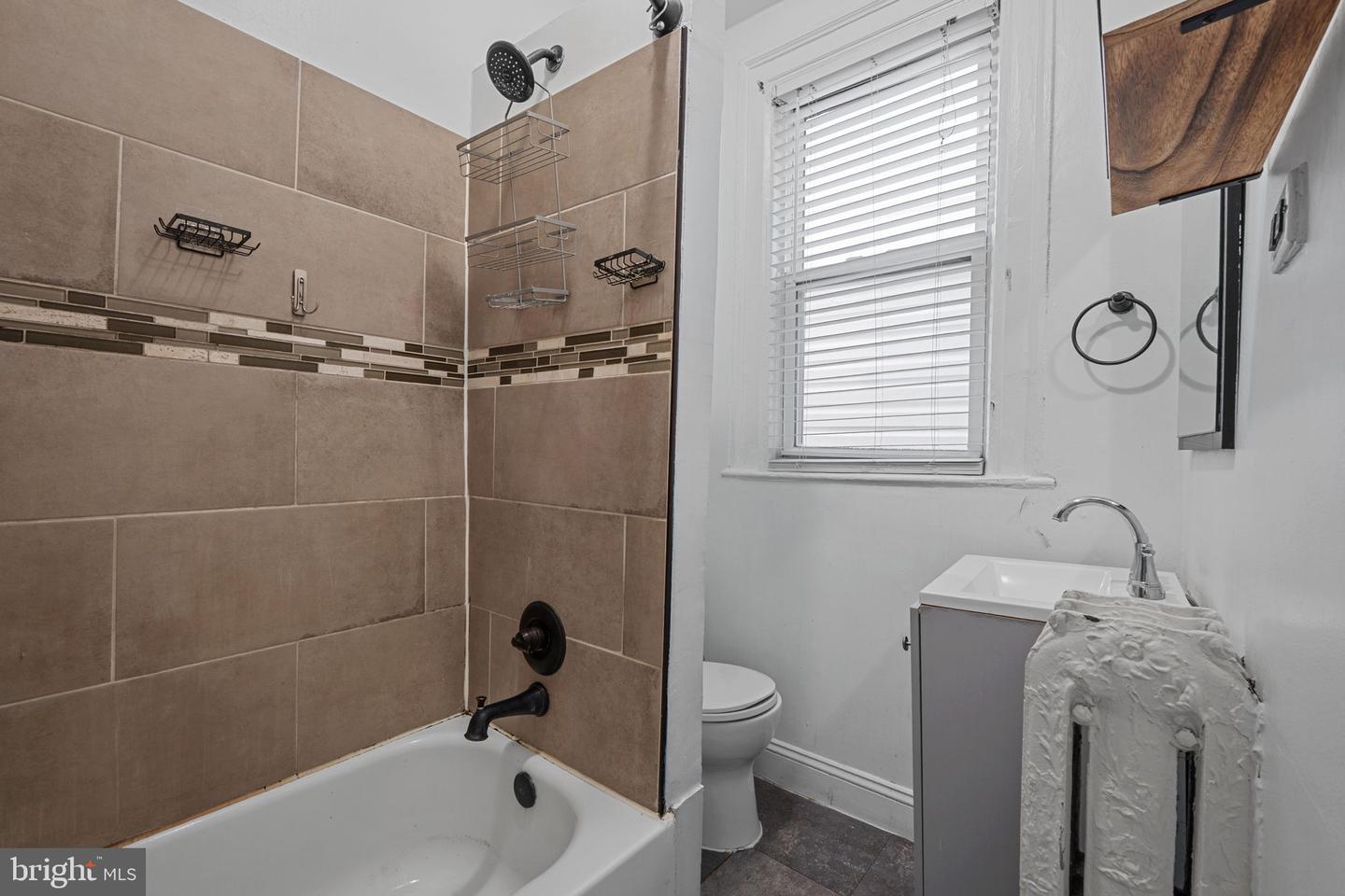 2805 11TH ST NW, WASHINGTON, District Of Columbia 20001, 4 Bedrooms Bedrooms, ,3 BathroomsBathrooms,Residential,For sale,2805 11TH ST NW,DCDC2211578 MLS # DCDC2211578