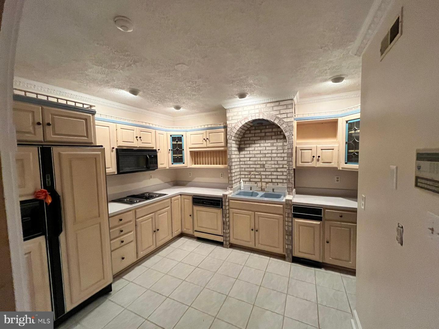 7808 HILL HOUSE CT, FAIRFAX STATION, Virginia 22039, 6 Bedrooms Bedrooms, ,4 BathroomsBathrooms,Residential,For sale,7808 HILL HOUSE CT,VAFX2257136 MLS # VAFX2257136