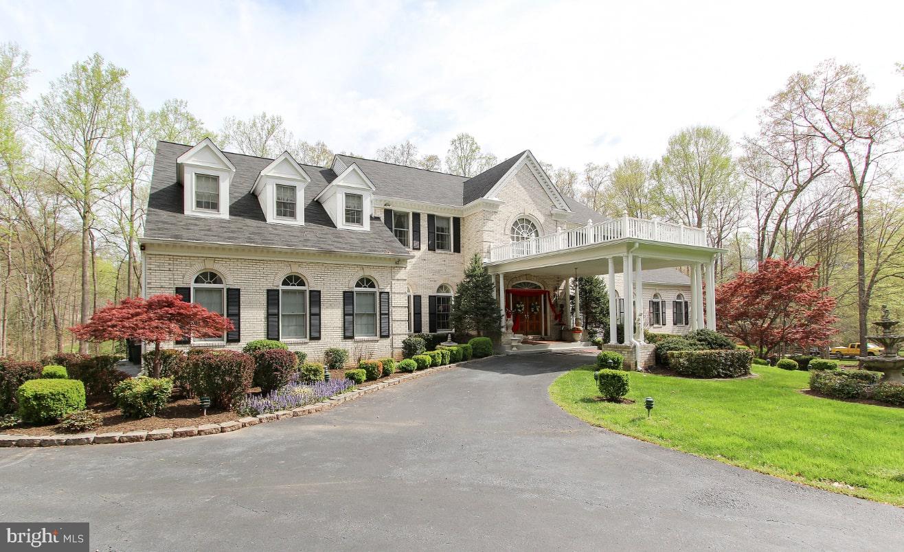7808 HILL HOUSE CT, FAIRFAX STATION, Virginia 22039, 6 Bedrooms Bedrooms, ,4 BathroomsBathrooms,Residential,For sale,7808 HILL HOUSE CT,VAFX2257136 MLS # VAFX2257136