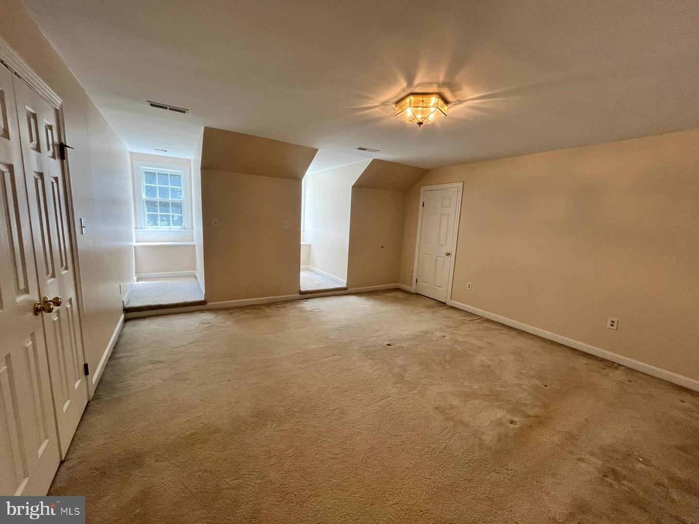 7808 HILL HOUSE CT, FAIRFAX STATION, Virginia 22039, 6 Bedrooms Bedrooms, ,4 BathroomsBathrooms,Residential,For sale,7808 HILL HOUSE CT,VAFX2257136 MLS # VAFX2257136