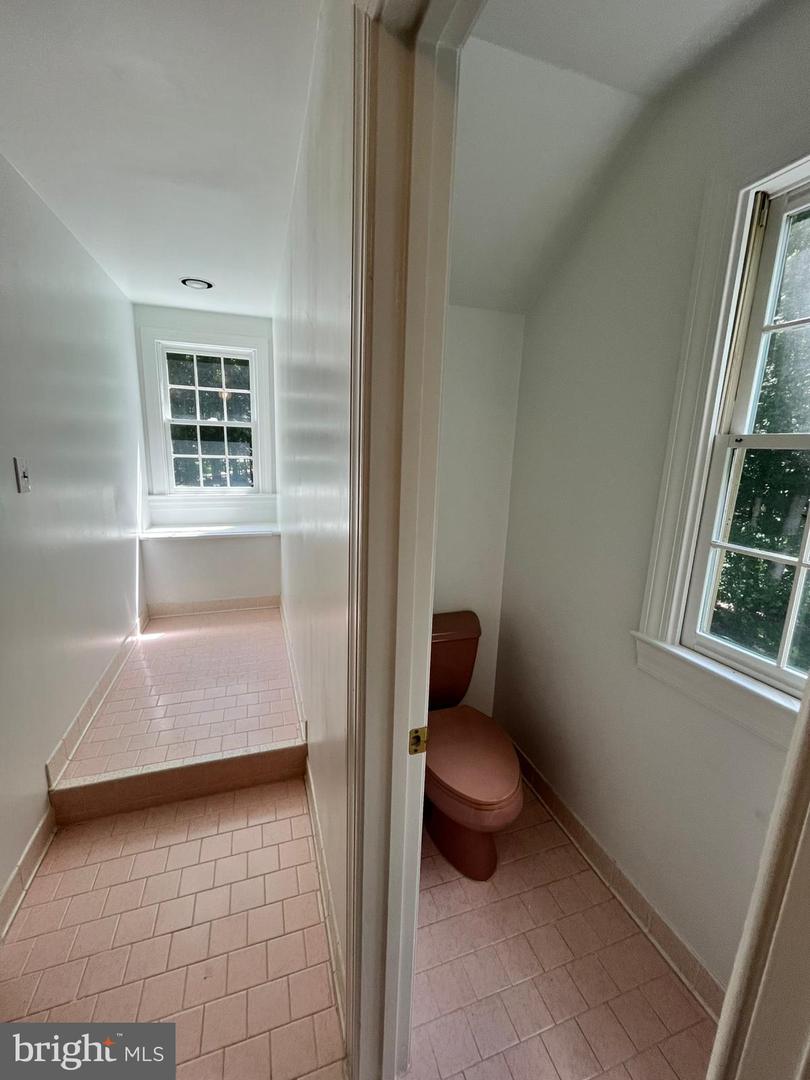 7808 HILL HOUSE CT, FAIRFAX STATION, Virginia 22039, 6 Bedrooms Bedrooms, ,4 BathroomsBathrooms,Residential,For sale,7808 HILL HOUSE CT,VAFX2257136 MLS # VAFX2257136