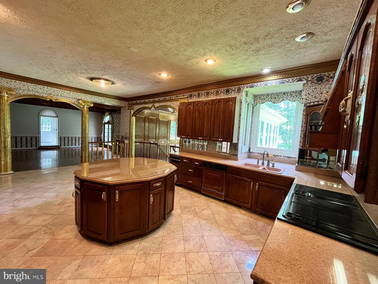7808 HILL HOUSE CT, FAIRFAX STATION, Virginia 22039, 6 Bedrooms Bedrooms, ,4 BathroomsBathrooms,Residential,For sale,7808 HILL HOUSE CT,VAFX2257136 MLS # VAFX2257136