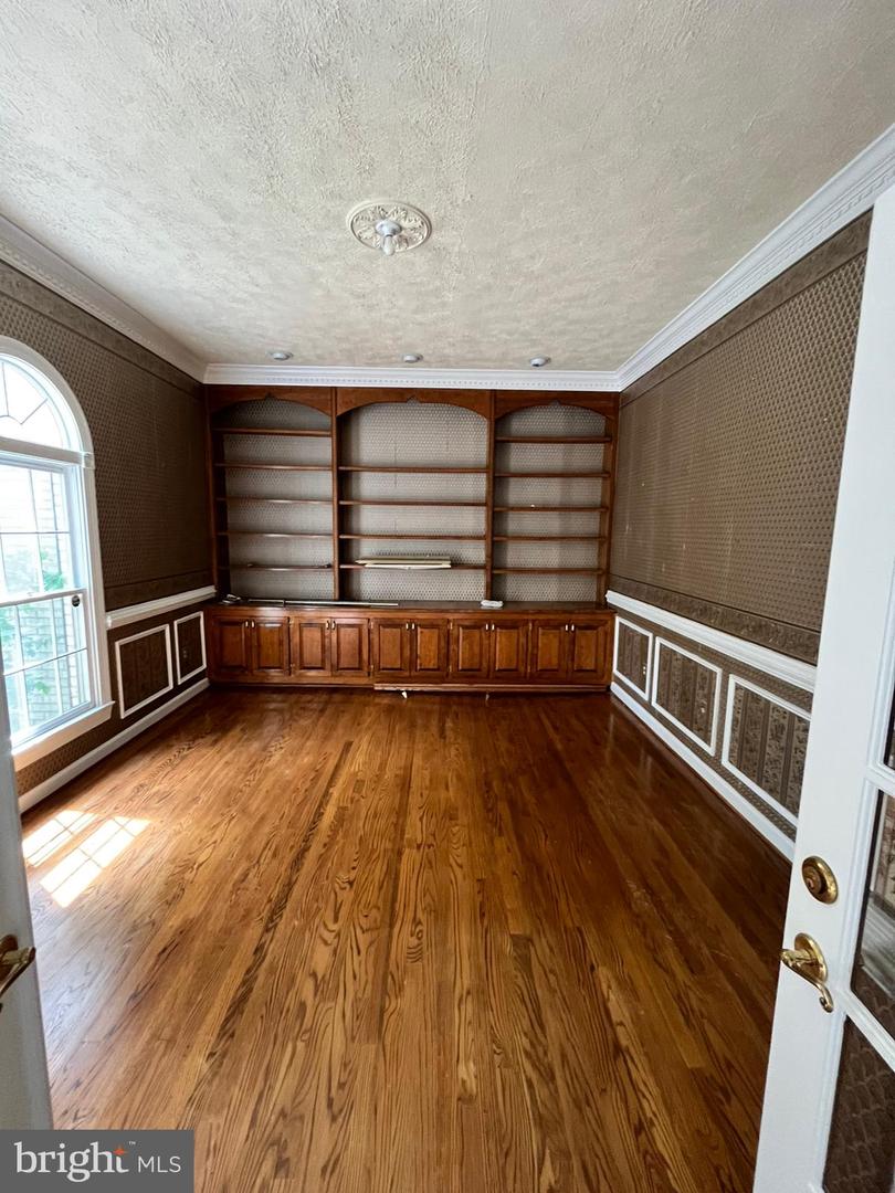 7808 HILL HOUSE CT, FAIRFAX STATION, Virginia 22039, 6 Bedrooms Bedrooms, ,4 BathroomsBathrooms,Residential,For sale,7808 HILL HOUSE CT,VAFX2257136 MLS # VAFX2257136