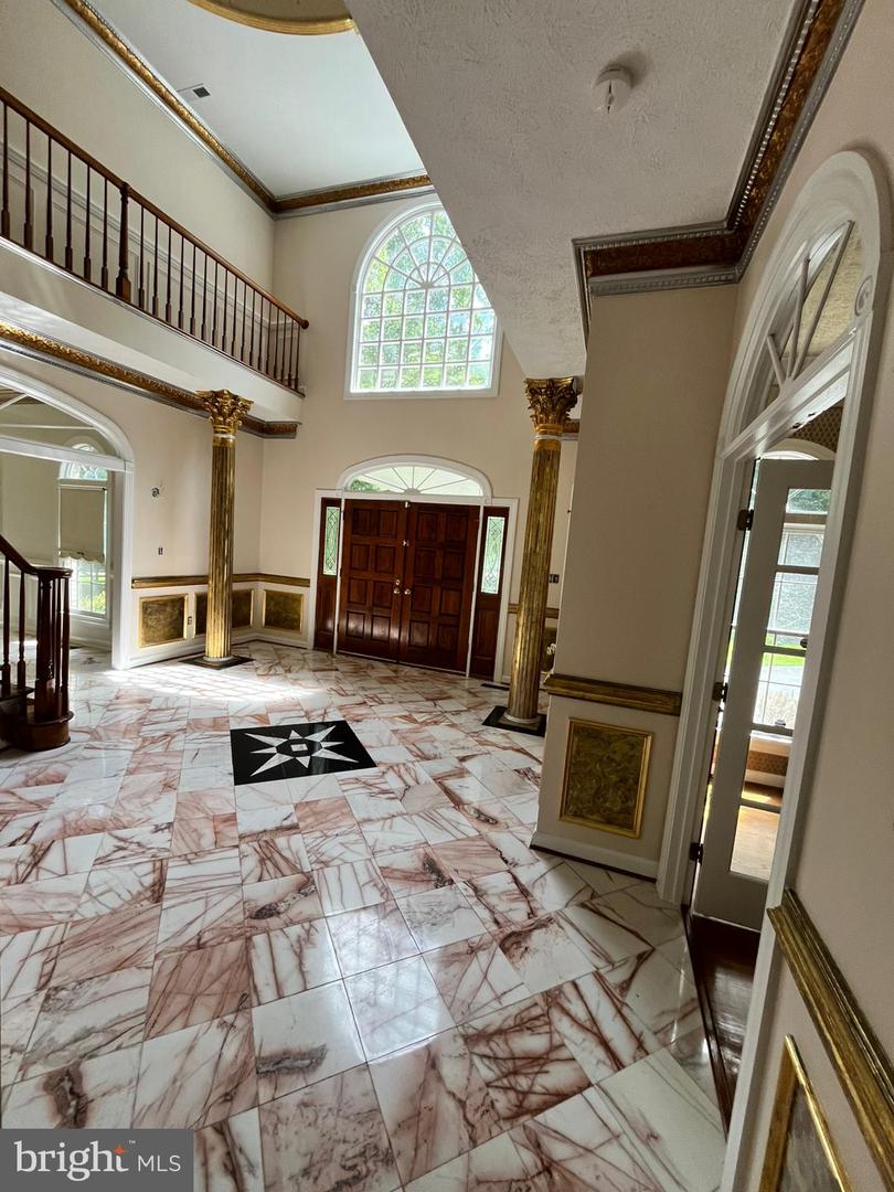 7808 HILL HOUSE CT, FAIRFAX STATION, Virginia 22039, 6 Bedrooms Bedrooms, ,4 BathroomsBathrooms,Residential,For sale,7808 HILL HOUSE CT,VAFX2257136 MLS # VAFX2257136