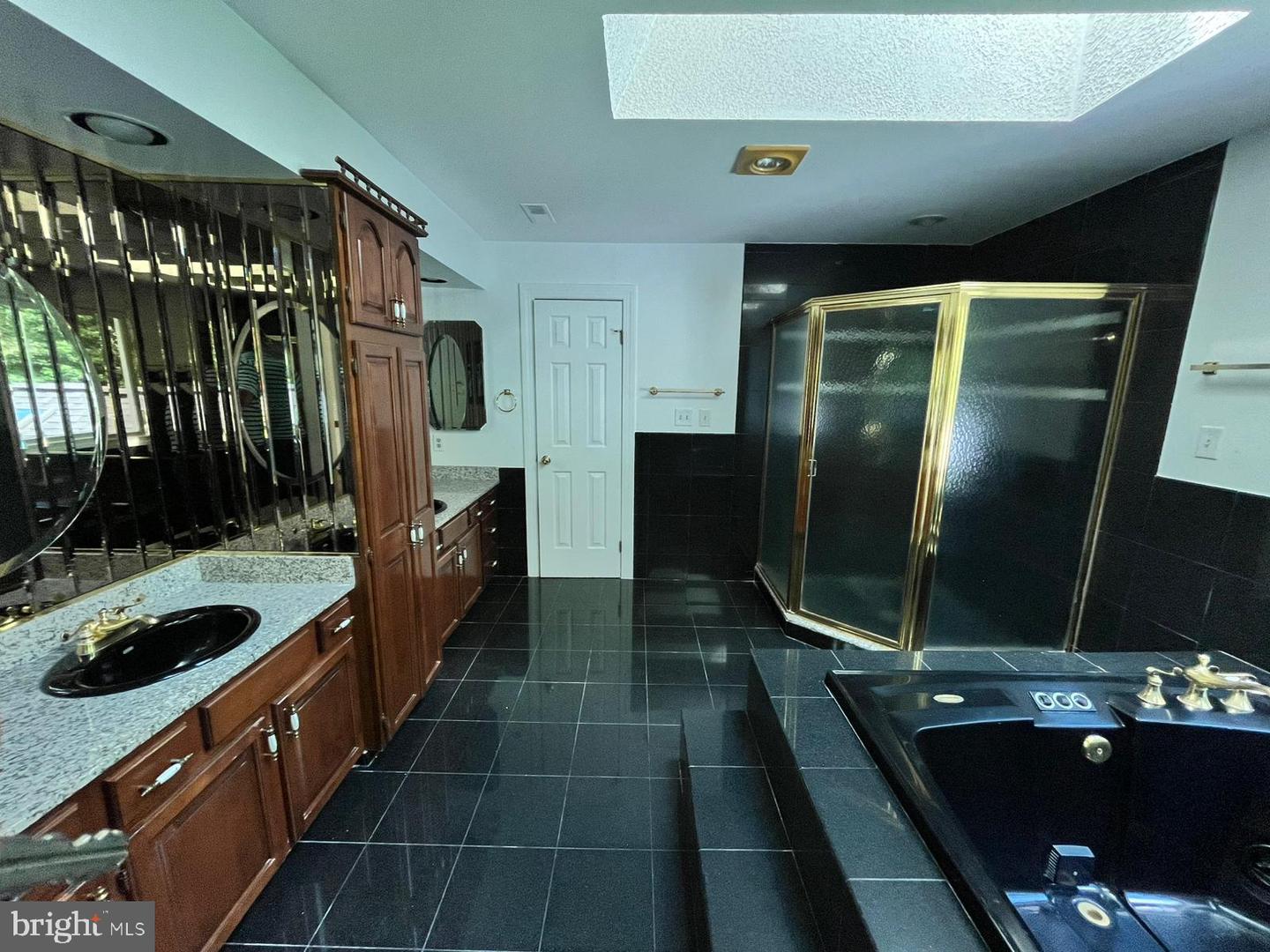 7808 HILL HOUSE CT, FAIRFAX STATION, Virginia 22039, 6 Bedrooms Bedrooms, ,4 BathroomsBathrooms,Residential,For sale,7808 HILL HOUSE CT,VAFX2257136 MLS # VAFX2257136