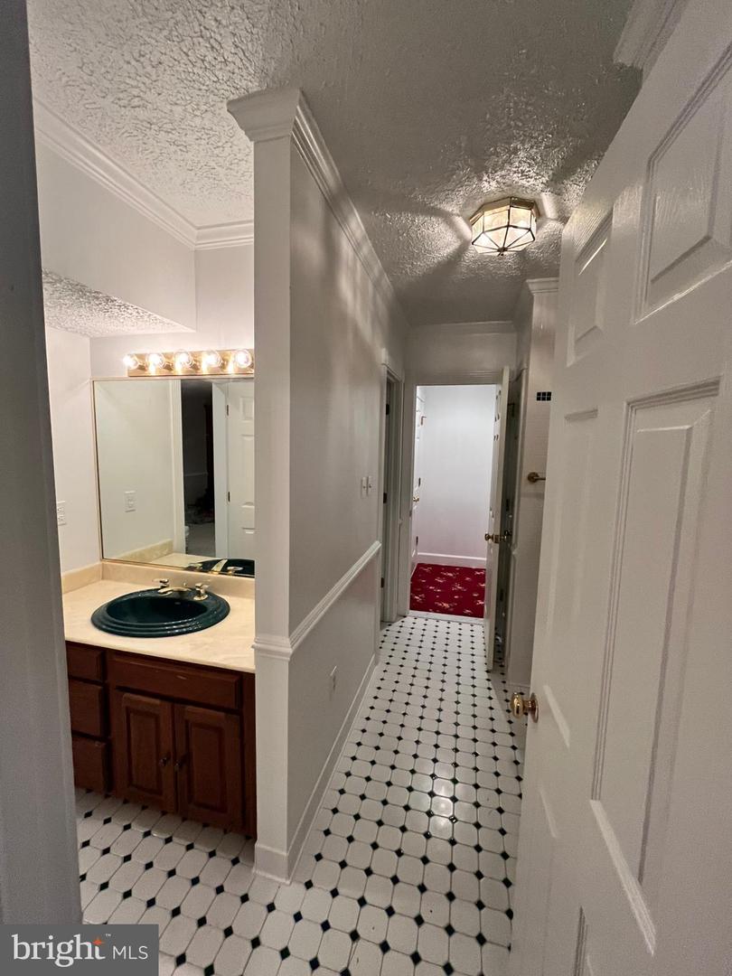 7808 HILL HOUSE CT, FAIRFAX STATION, Virginia 22039, 6 Bedrooms Bedrooms, ,4 BathroomsBathrooms,Residential,For sale,7808 HILL HOUSE CT,VAFX2257136 MLS # VAFX2257136