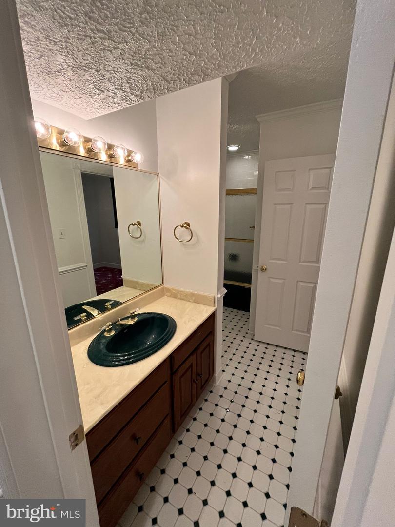 7808 HILL HOUSE CT, FAIRFAX STATION, Virginia 22039, 6 Bedrooms Bedrooms, ,4 BathroomsBathrooms,Residential,For sale,7808 HILL HOUSE CT,VAFX2257136 MLS # VAFX2257136