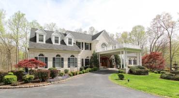 7808 HILL HOUSE CT, FAIRFAX STATION, Virginia 22039, 6 Bedrooms Bedrooms, ,4 BathroomsBathrooms,Residential,For sale,7808 HILL HOUSE CT,VAFX2257136 MLS # VAFX2257136