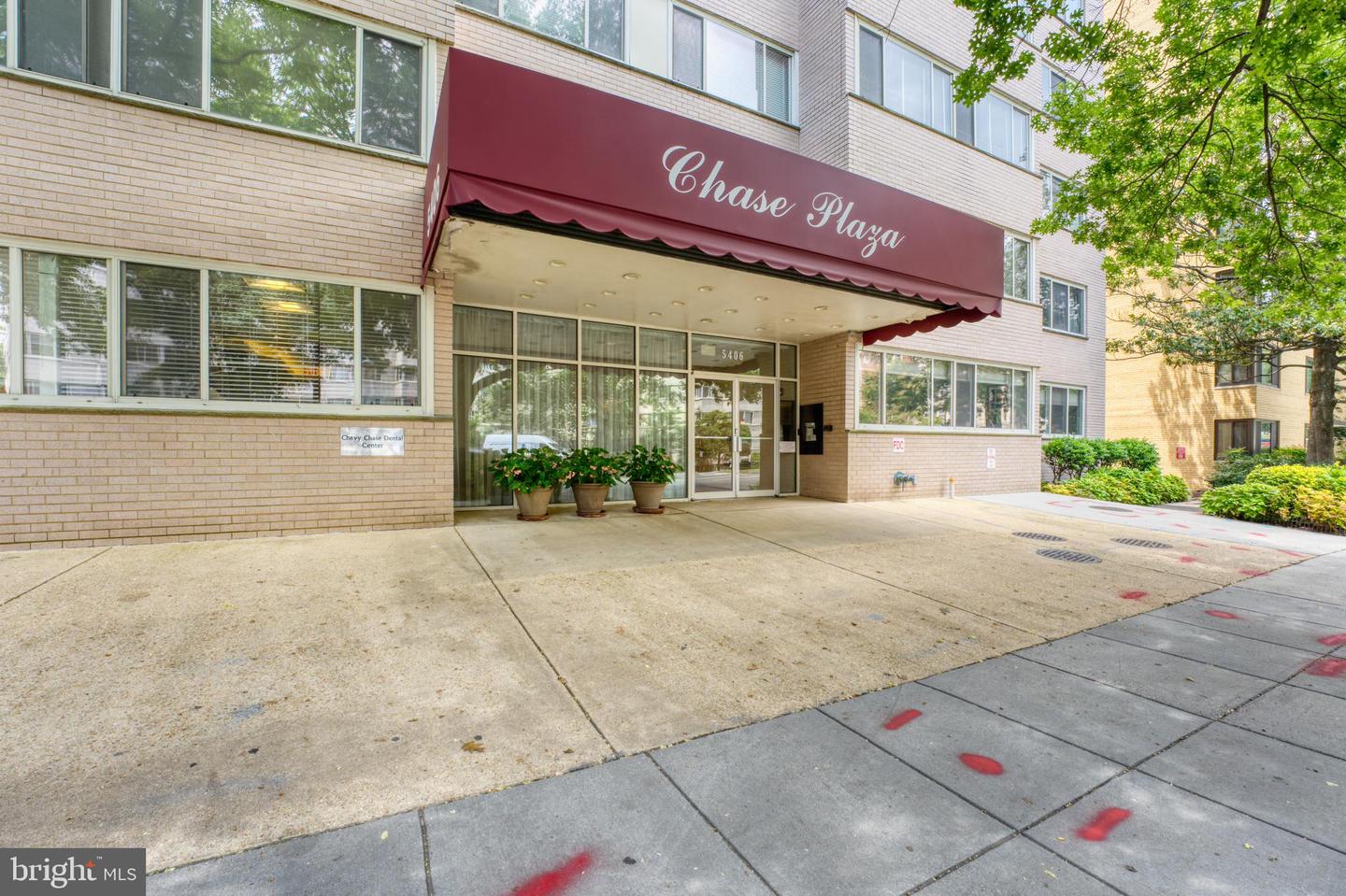 5406 CONNECTICUT AVE NW #808, WASHINGTON, District Of Columbia 20015, ,1 BathroomBathrooms,Residential,For sale,5406 CONNECTICUT AVE NW #808,DCDC2211830 MLS # DCDC2211830