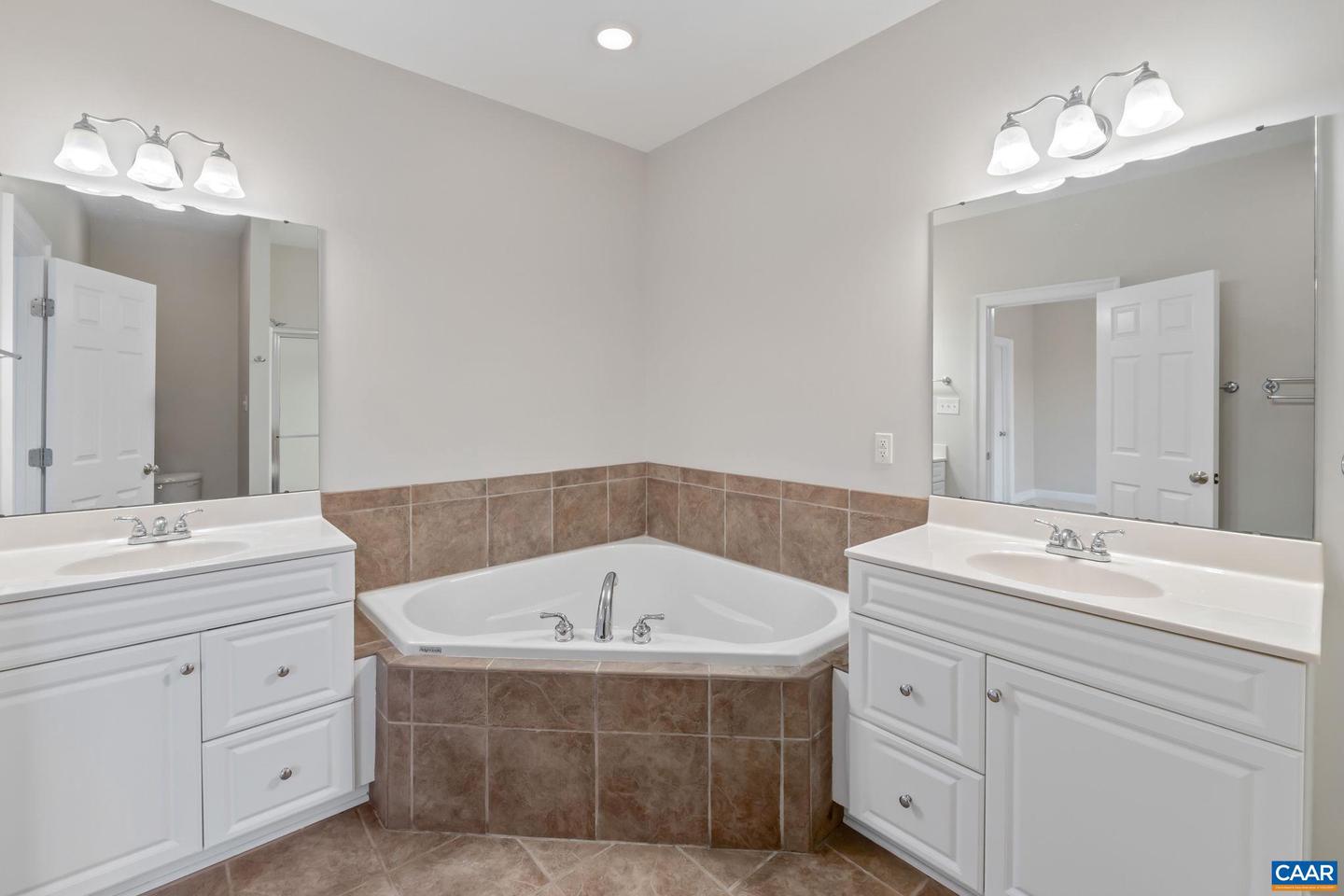 219 GRASS DALE LN, CROZET, Virginia 22932, 3 Bedrooms Bedrooms, ,2 BathroomsBathrooms,Residential,For sale,219 GRASS DALE LN,667100 MLS # 667100