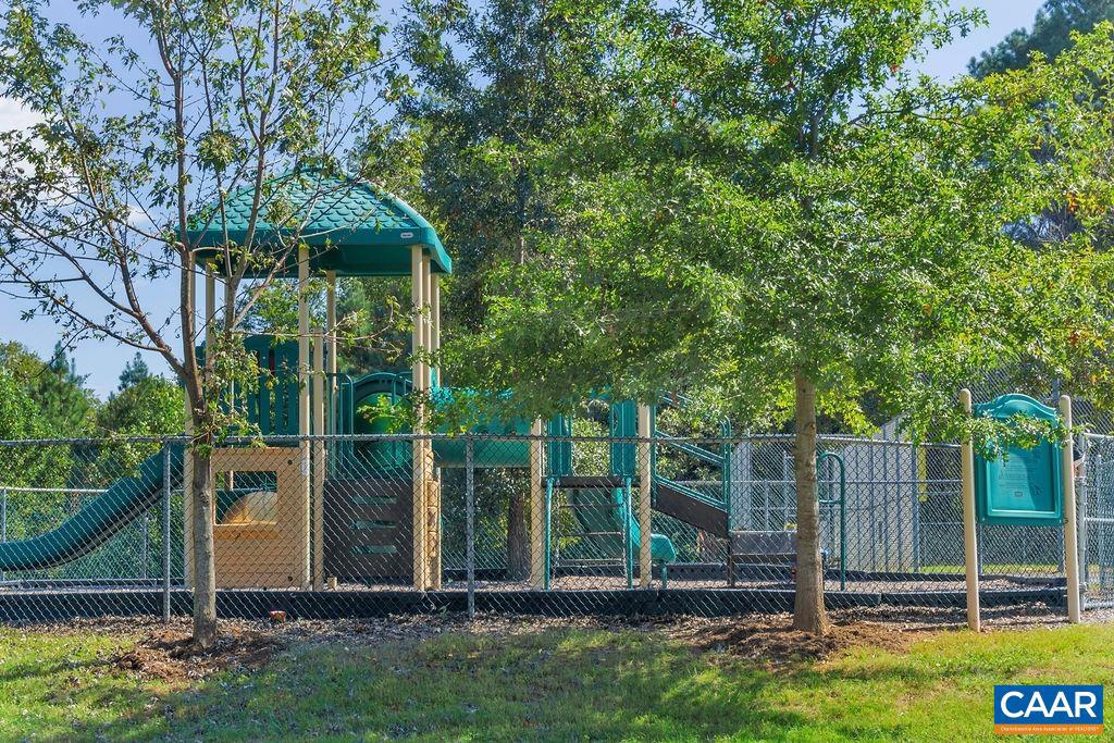 219 GRASS DALE LN, CROZET, Virginia 22932, 3 Bedrooms Bedrooms, ,2 BathroomsBathrooms,Residential,For sale,219 GRASS DALE LN,667100 MLS # 667100