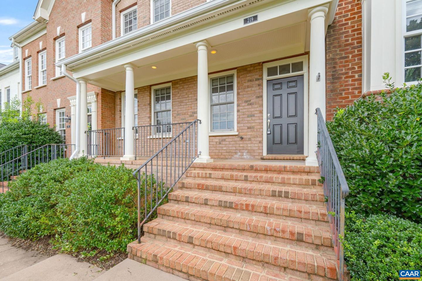 219 GRASS DALE LN, CROZET, Virginia 22932, 3 Bedrooms Bedrooms, ,2 BathroomsBathrooms,Residential,For sale,219 GRASS DALE LN,667100 MLS # 667100