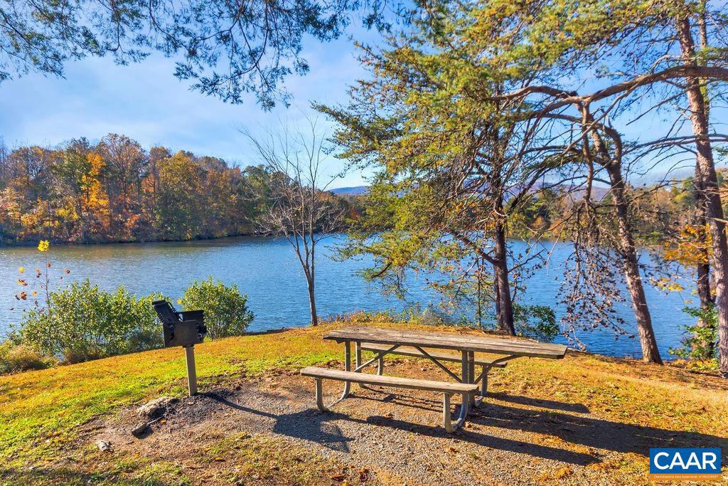 219 GRASS DALE LN, CROZET, Virginia 22932, 3 Bedrooms Bedrooms, ,2 BathroomsBathrooms,Residential,For sale,219 GRASS DALE LN,667100 MLS # 667100
