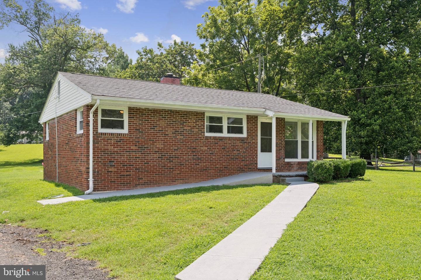 6097 FRYS LN, WARRENTON, Virginia 20187, 3 Bedrooms Bedrooms, ,1 BathroomBathrooms,Residential,For sale,6097 FRYS LN,VAFQ2017600 MLS # VAFQ2017600