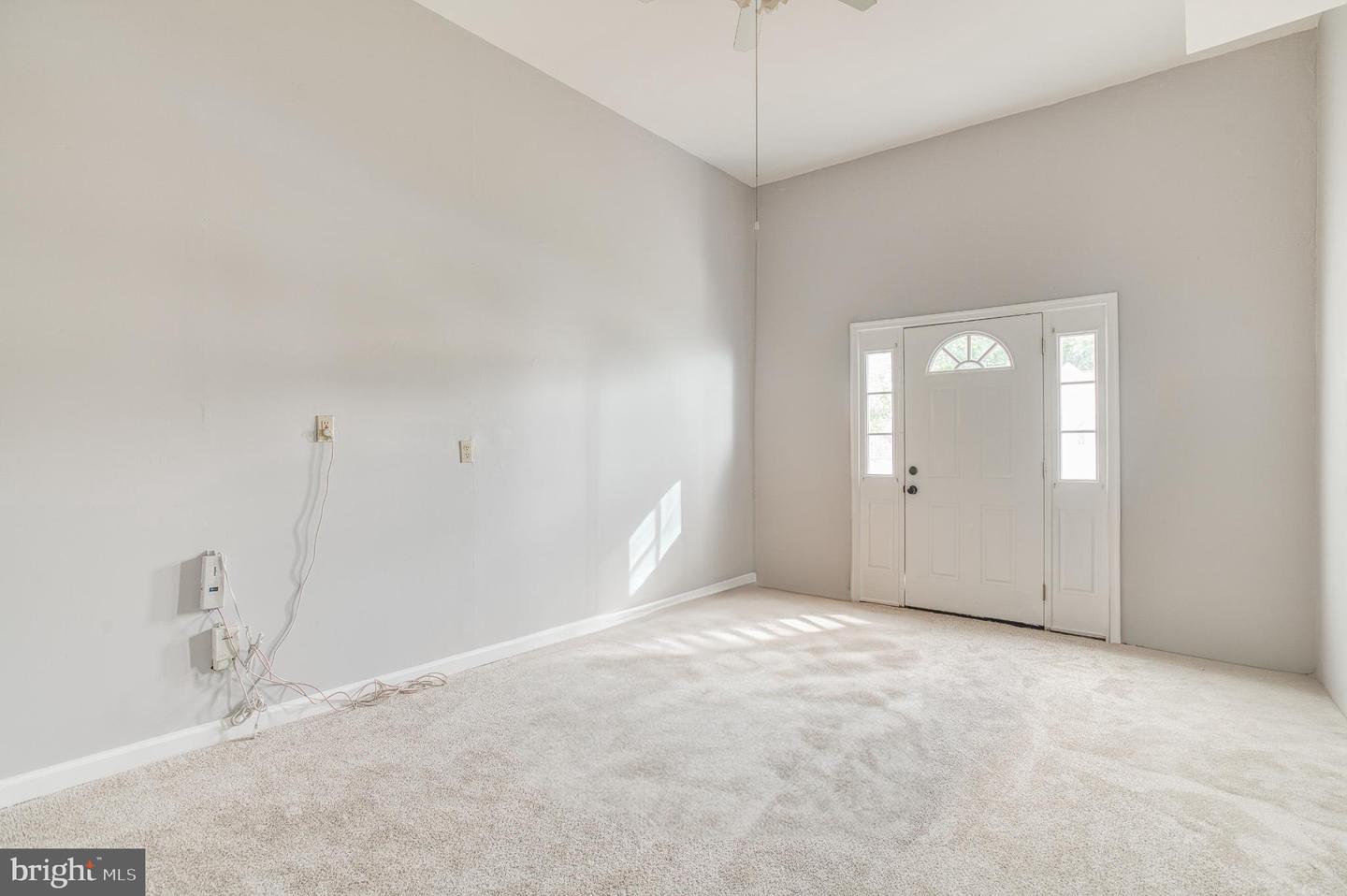 668 ROCKY KNOLL ARCH, CULPEPER, Virginia 22701, 3 Bedrooms Bedrooms, 10 Rooms Rooms,2 BathroomsBathrooms,Residential,For sale,668 ROCKY KNOLL ARCH,VACU2011070 MLS # VACU2011070
