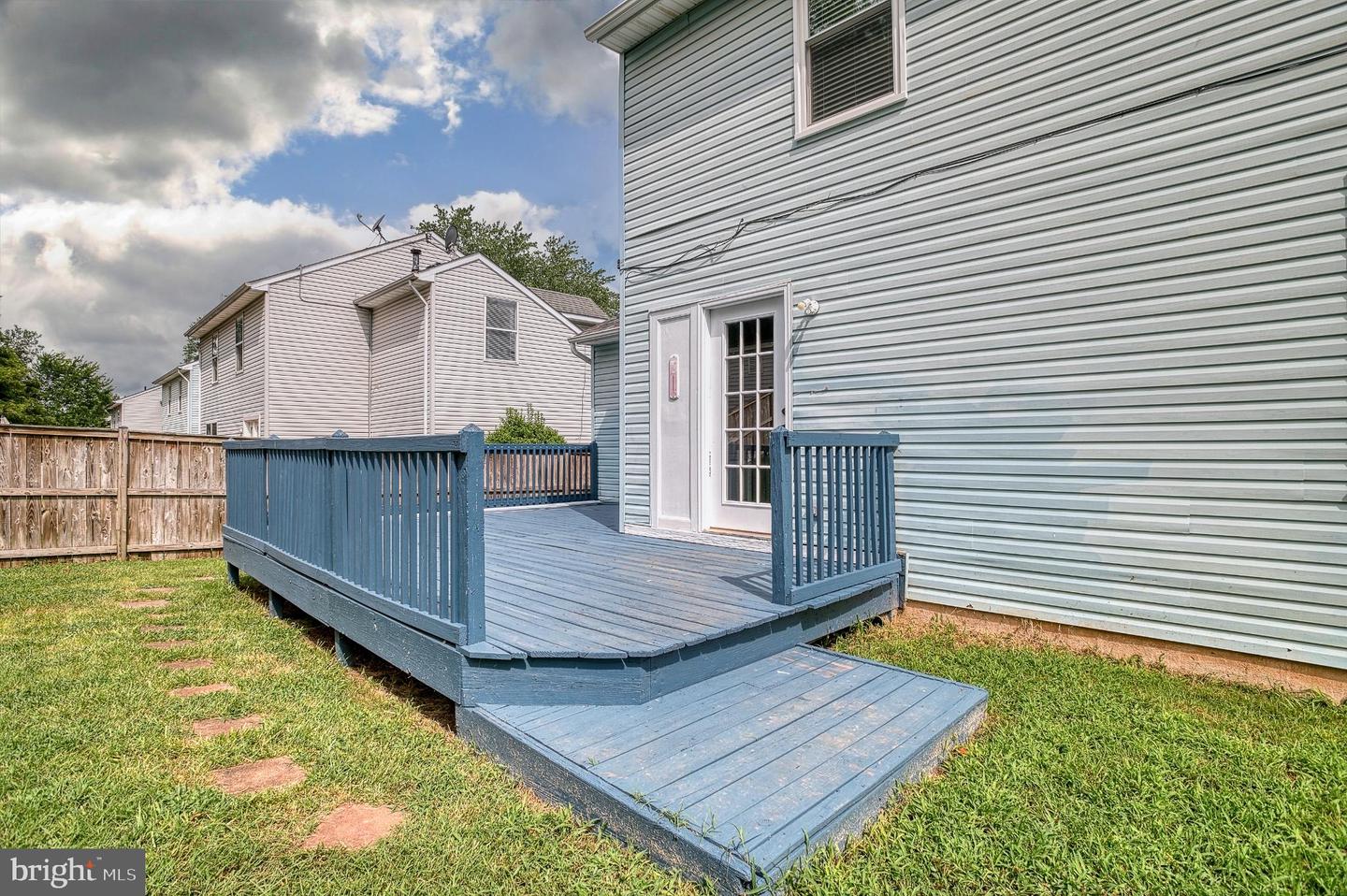 668 ROCKY KNOLL ARCH, CULPEPER, Virginia 22701, 3 Bedrooms Bedrooms, 10 Rooms Rooms,2 BathroomsBathrooms,Residential,For sale,668 ROCKY KNOLL ARCH,VACU2011070 MLS # VACU2011070