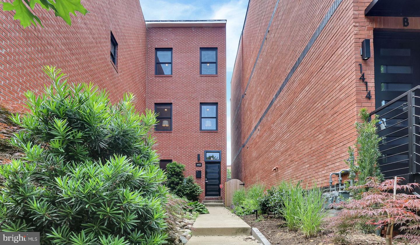 1412 5TH ST NW #301, WASHINGTON, District Of Columbia 20001, 4 Bedrooms Bedrooms, ,3 BathroomsBathrooms,Residential,For sale,1412 5TH ST NW #301,DCDC2212056 MLS # DCDC2212056