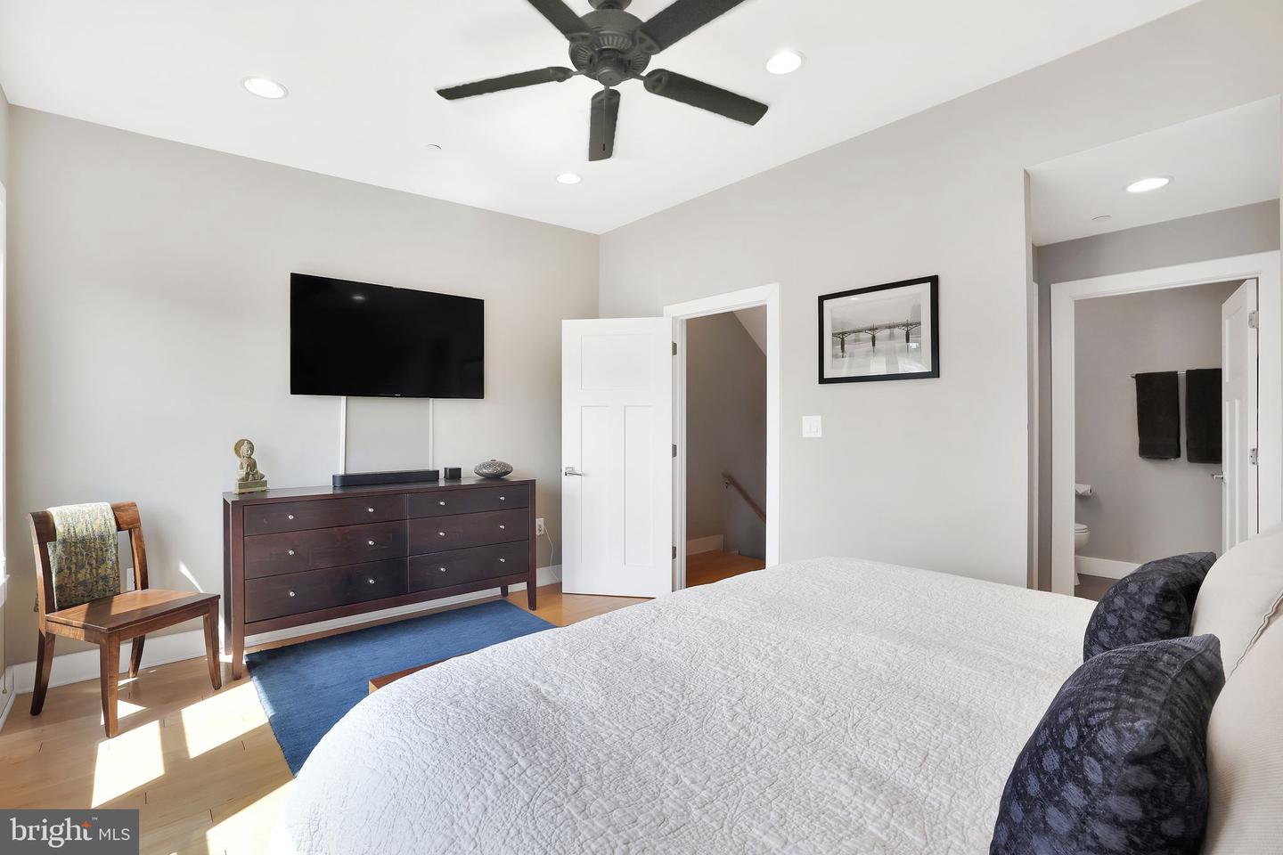 1412 5TH ST NW #301, WASHINGTON, District Of Columbia 20001, 4 Bedrooms Bedrooms, ,3 BathroomsBathrooms,Residential,For sale,1412 5TH ST NW #301,DCDC2212056 MLS # DCDC2212056