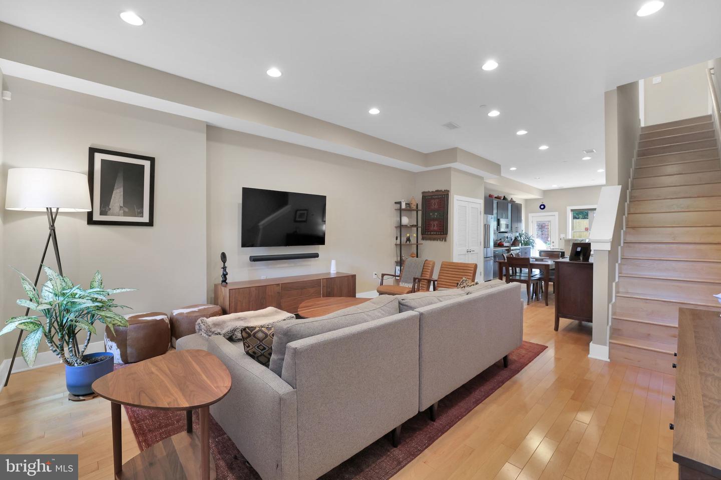 1412 5TH ST NW #301, WASHINGTON, District Of Columbia 20001, 4 Bedrooms Bedrooms, ,3 BathroomsBathrooms,Residential,For sale,1412 5TH ST NW #301,DCDC2212056 MLS # DCDC2212056