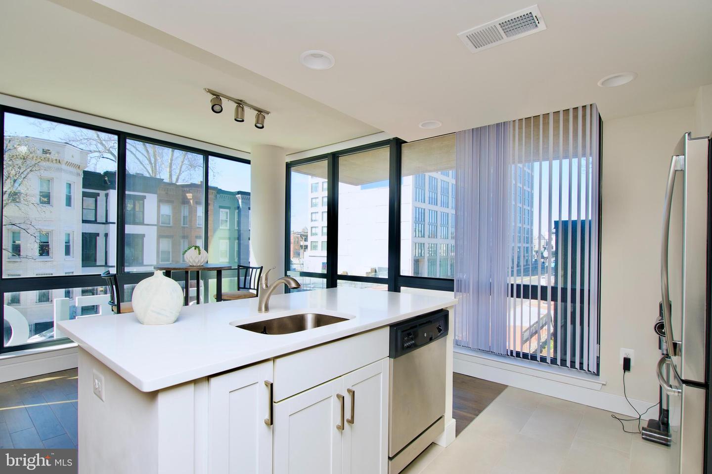 50 FLORIDA AVE NE #225, WASHINGTON, District Of Columbia 20002, 2 Bedrooms Bedrooms, ,2 BathroomsBathrooms,Residential,For sale,50 FLORIDA AVE NE #225,DCDC2212094 MLS # DCDC2212094