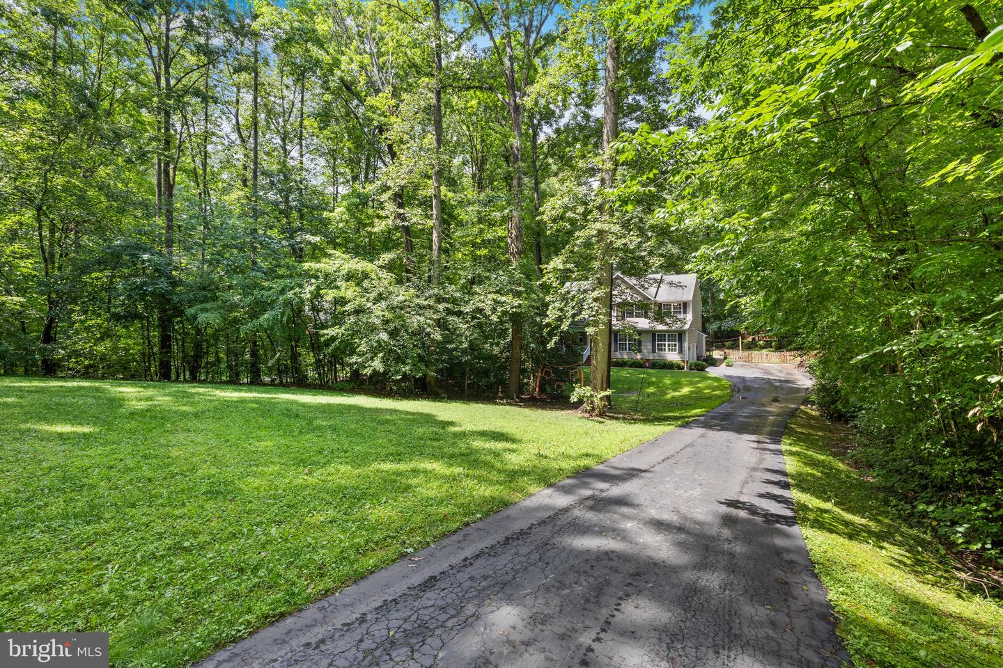 9109 SNOWY EGRET CT, SPOTSYLVANIA, Virginia 22553, 5 Bedrooms Bedrooms, ,3 BathroomsBathrooms,Residential,For sale,9109 SNOWY EGRET CT,VASP2034936 MLS # VASP2034936