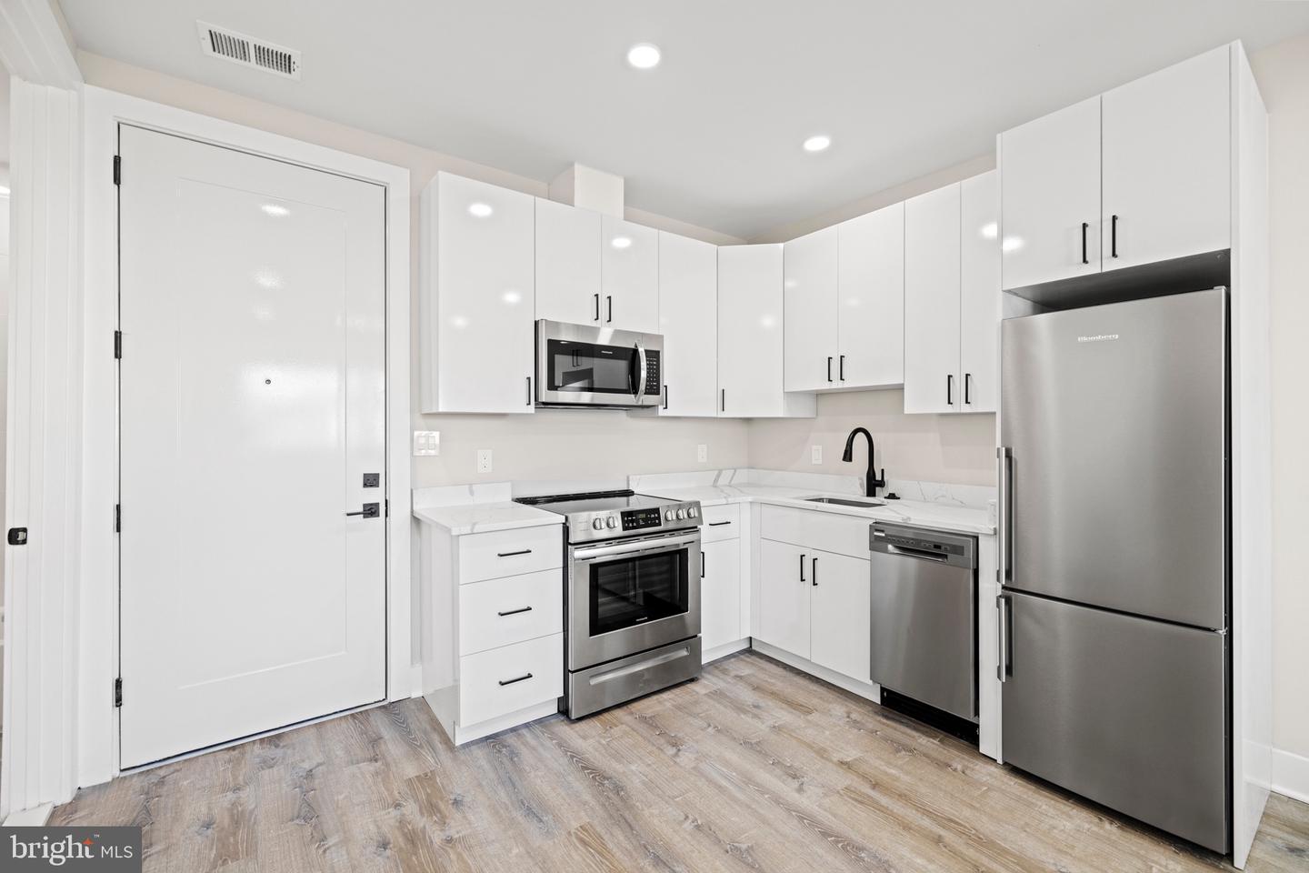 824 18TH ST NE #7, WASHINGTON, District Of Columbia 20002, ,1 BathroomBathrooms,Residential,For sale,824 18TH ST NE #7,DCDC2212102 MLS # DCDC2212102