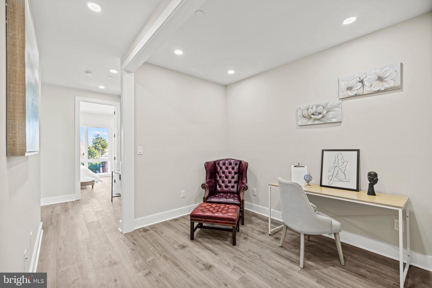 824 18TH ST NE #10, WASHINGTON, District Of Columbia 20002, 2 Bedrooms Bedrooms, ,2 BathroomsBathrooms,Residential,For sale,824 18TH ST NE #10,DCDC2212104 MLS # DCDC2212104