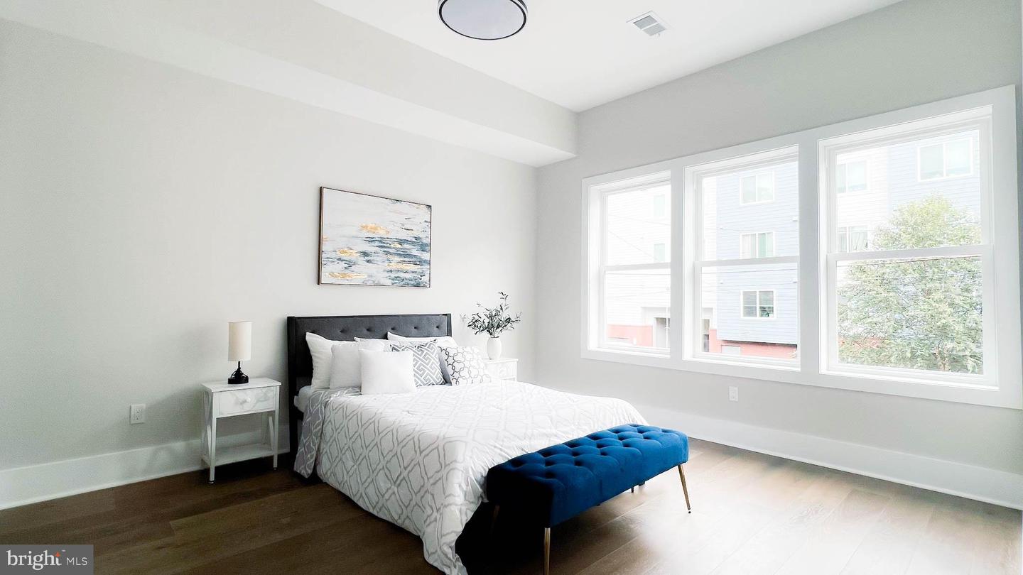 1145 16TH ST NE #B, WASHINGTON, District Of Columbia 20002, 4 Bedrooms Bedrooms, ,3 BathroomsBathrooms,Residential,For sale,1145 16TH ST NE #B,DCDC2212122 MLS # DCDC2212122