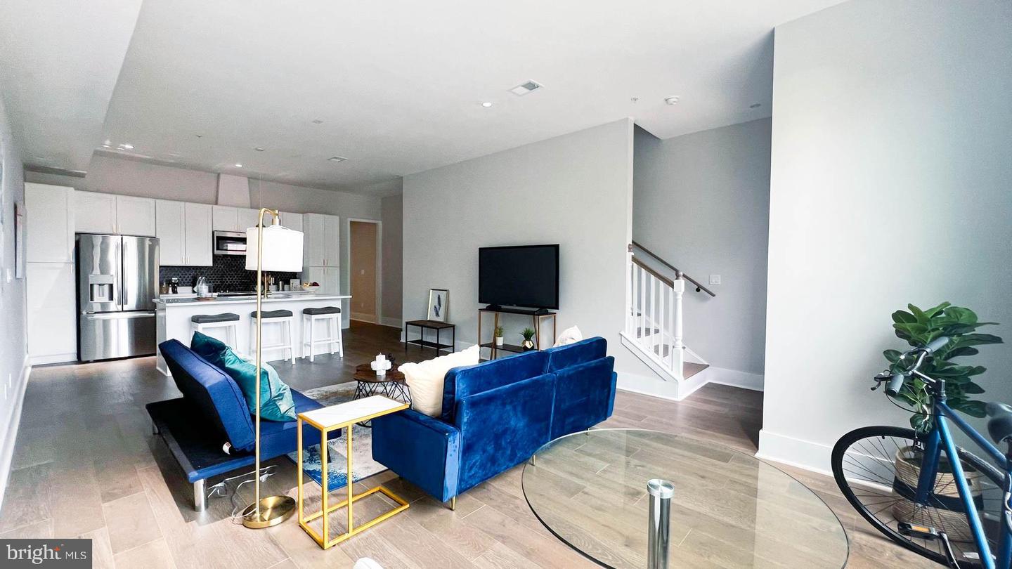 1145 16TH ST NE #B, WASHINGTON, District Of Columbia 20002, 4 Bedrooms Bedrooms, ,3 BathroomsBathrooms,Residential,For sale,1145 16TH ST NE #B,DCDC2212122 MLS # DCDC2212122