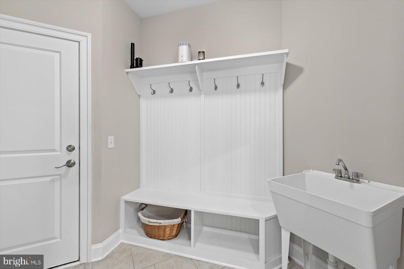 10902 DOWNTON AVE, SPOTSYLVANIA, Virginia 22553, 4 Bedrooms Bedrooms, ,4 BathroomsBathrooms,Residential,For sale,10902 DOWNTON AVE,VASP2034946 MLS # VASP2034946
