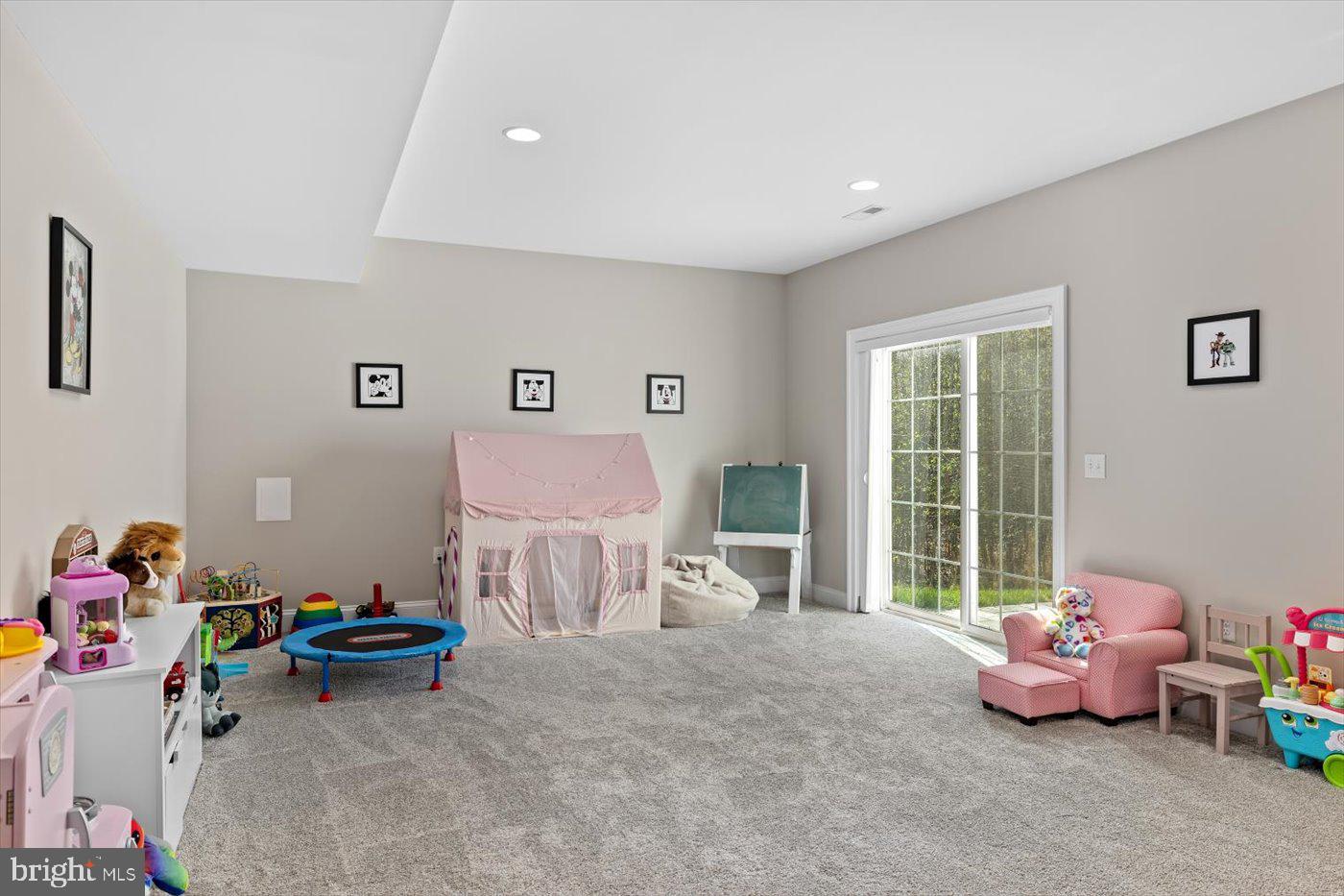 10902 DOWNTON AVE, SPOTSYLVANIA, Virginia 22553, 4 Bedrooms Bedrooms, ,4 BathroomsBathrooms,Residential,For sale,10902 DOWNTON AVE,VASP2034946 MLS # VASP2034946