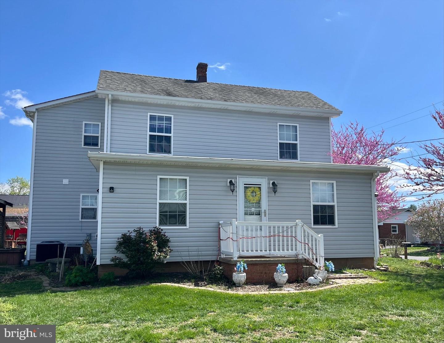 206 WOODLAND AVE, LURAY, Virginia 22835, 3 Bedrooms Bedrooms, ,2 BathroomsBathrooms,Residential,For sale,206 WOODLAND AVE,VAPA2005172 MLS # VAPA2005172