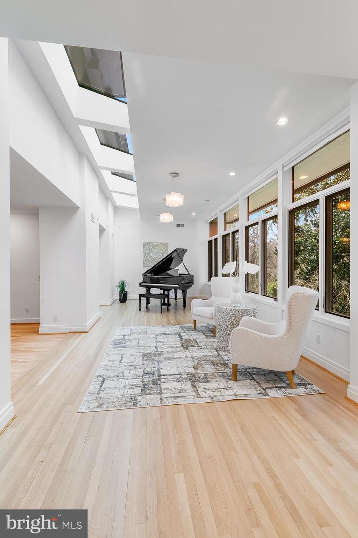 2950 MACOMB ST NW, WASHINGTON, District Of Columbia 20008, 6 Bedrooms Bedrooms, ,4 BathroomsBathrooms,Residential,For sale,2950 MACOMB ST NW,DCDC2212152 MLS # DCDC2212152