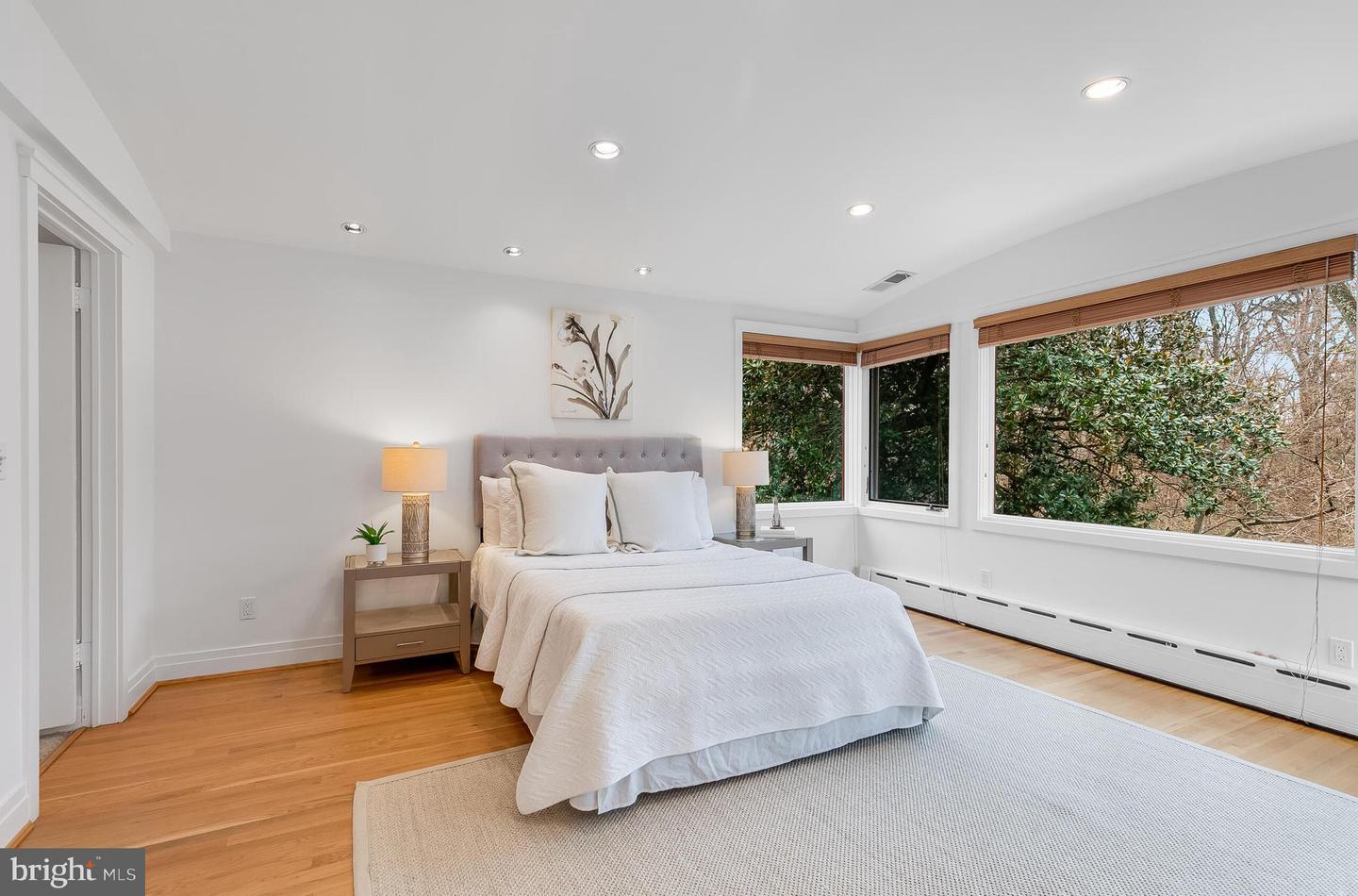 2950 MACOMB ST NW, WASHINGTON, District Of Columbia 20008, 6 Bedrooms Bedrooms, ,4 BathroomsBathrooms,Residential,For sale,2950 MACOMB ST NW,DCDC2212152 MLS # DCDC2212152