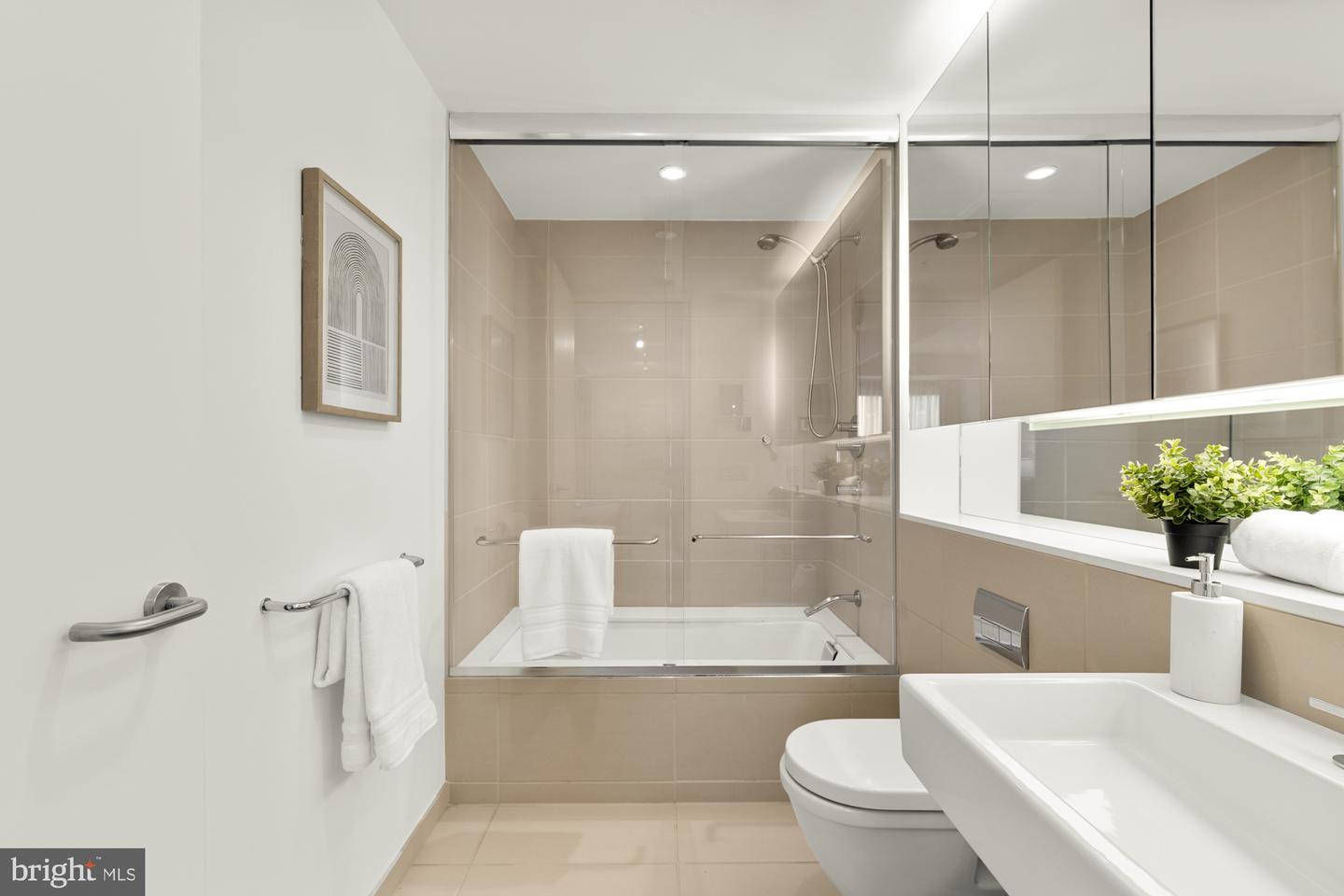 920 I ST NW #504-505, WASHINGTON, District Of Columbia 20001, 2 Bedrooms Bedrooms, ,2 BathroomsBathrooms,Residential,For sale,920 I ST NW #504-505,DCDC2212154 MLS # DCDC2212154