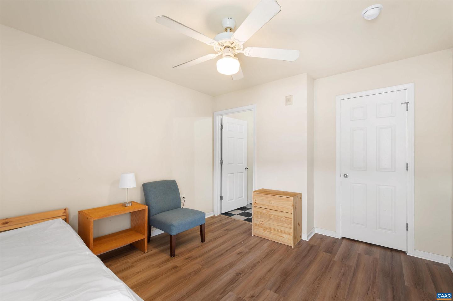 195 YELLOWSTONE DR #103, CHARLOTTESVILLE, Virginia 22903, 2 Bedrooms Bedrooms, ,2 BathroomsBathrooms,Residential,For sale,195 YELLOWSTONE DR #103,667149 MLS # 667149
