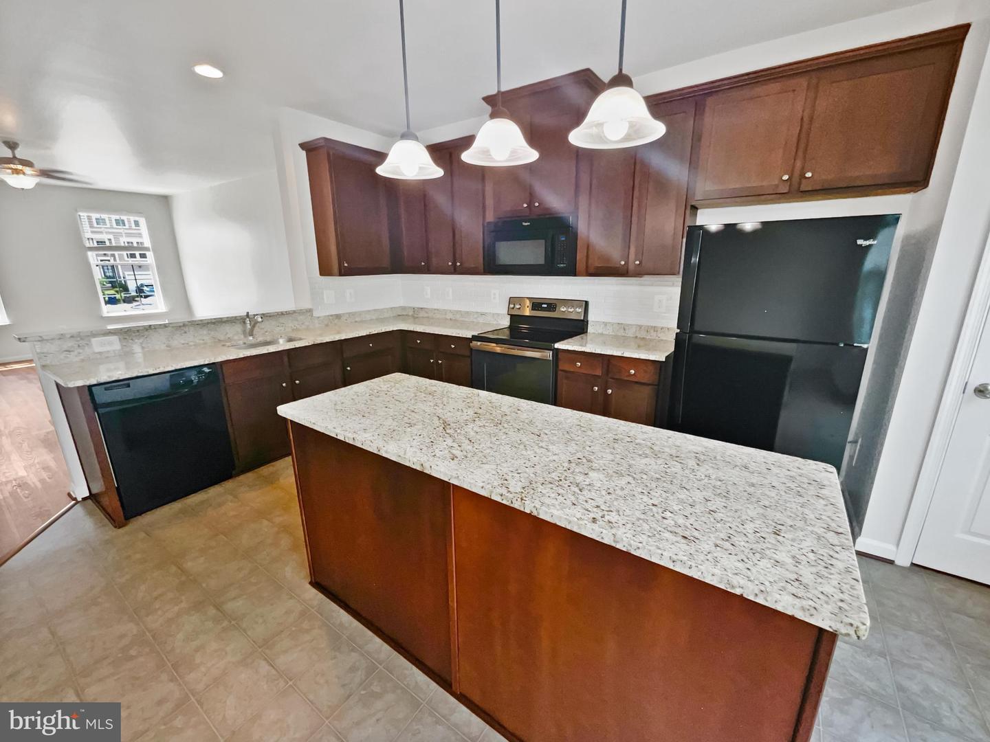8366 SCOTLAND LOOP, MANASSAS, Virginia 20109, 3 Bedrooms Bedrooms, ,3 BathroomsBathrooms,Residential,For sale,8366 SCOTLAND LOOP,VAPW2100050 MLS # VAPW2100050