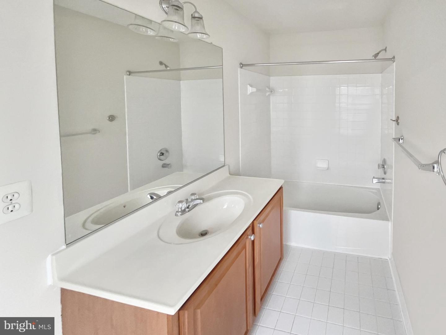 4675 RED ADMIRAL WAY #149, FAIRFAX, Virginia 22033, 3 Bedrooms Bedrooms, ,3 BathroomsBathrooms,Residential,For sale,4675 RED ADMIRAL WAY #149,VAFX2257710 MLS # VAFX2257710