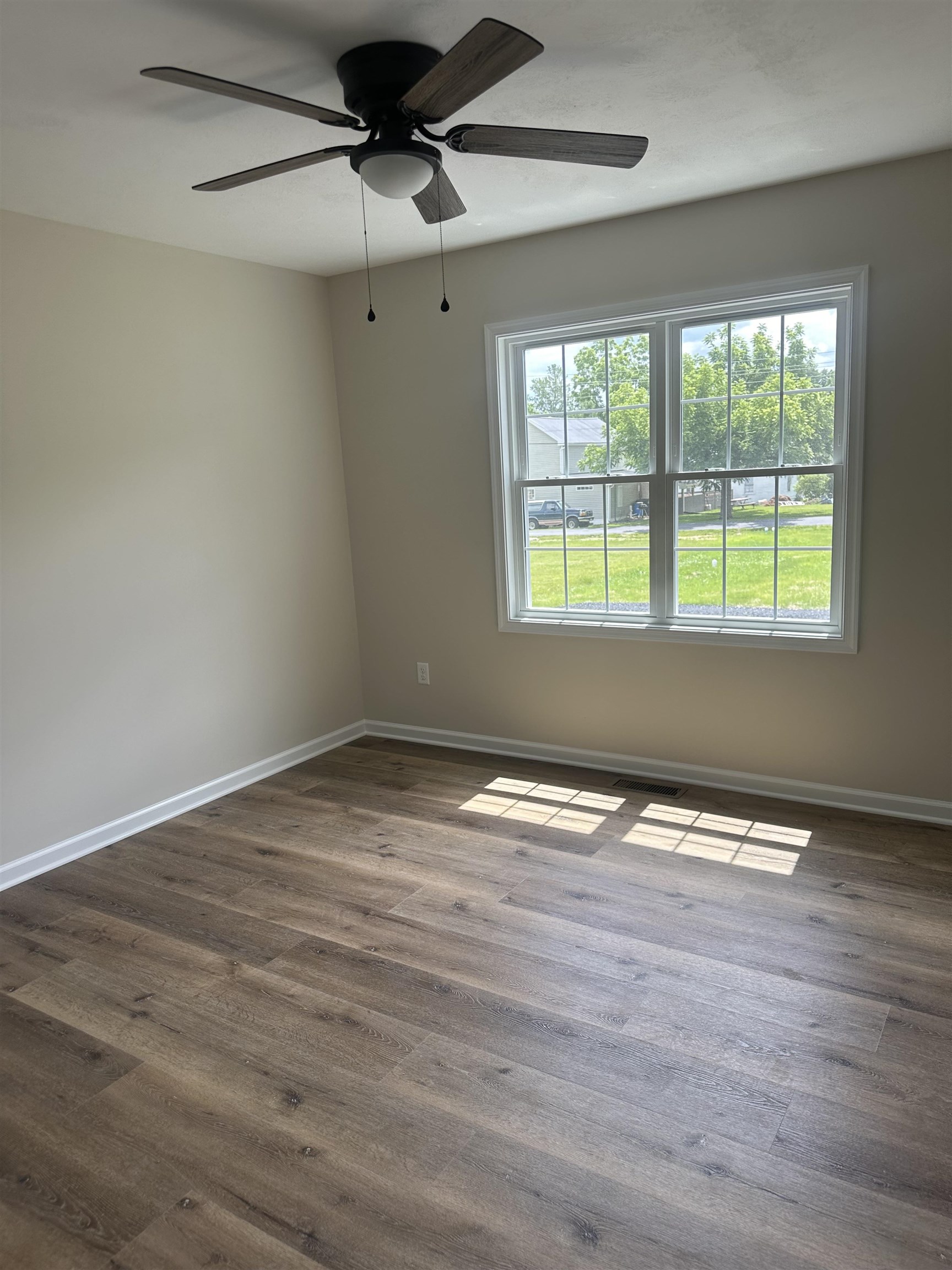 107 N HANCOCK ST, CRAIGSVILLE, Virginia 24430, 3 Bedrooms Bedrooms, ,2 BathroomsBathrooms,Residential,107 N HANCOCK ST,667153 MLS # 667153