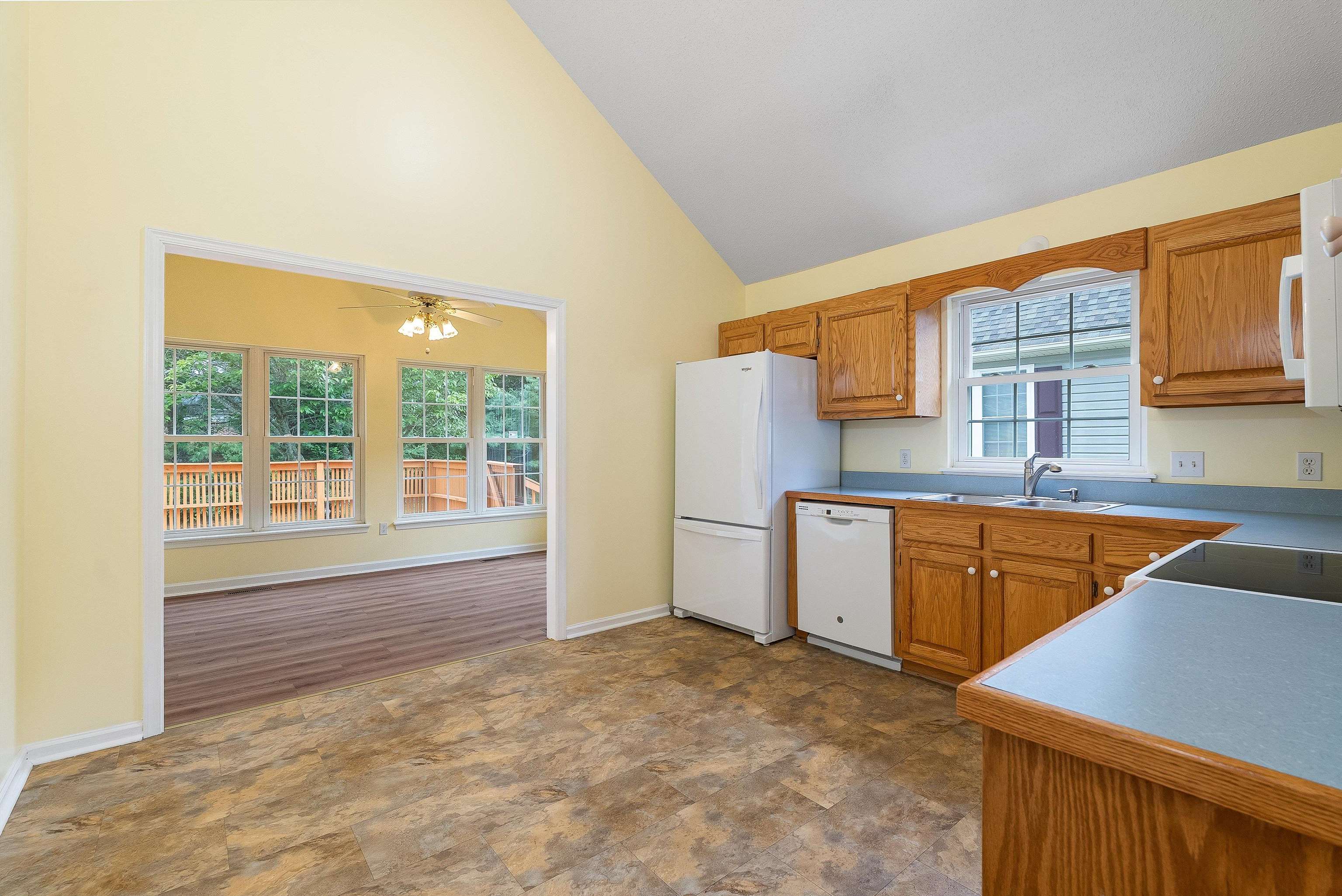 24 ASHLEIGH DR, WAYNESBORO, Virginia 22980, 2 Bedrooms Bedrooms, ,2 BathroomsBathrooms,Residential,24 ASHLEIGH DR,667160 MLS # 667160