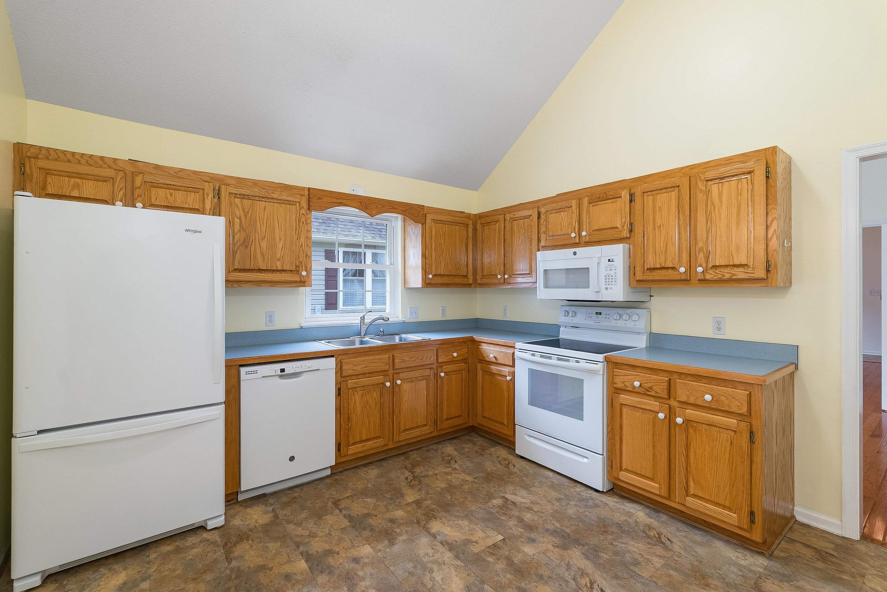 24 ASHLEIGH DR, WAYNESBORO, Virginia 22980, 2 Bedrooms Bedrooms, ,2 BathroomsBathrooms,Residential,24 ASHLEIGH DR,667160 MLS # 667160