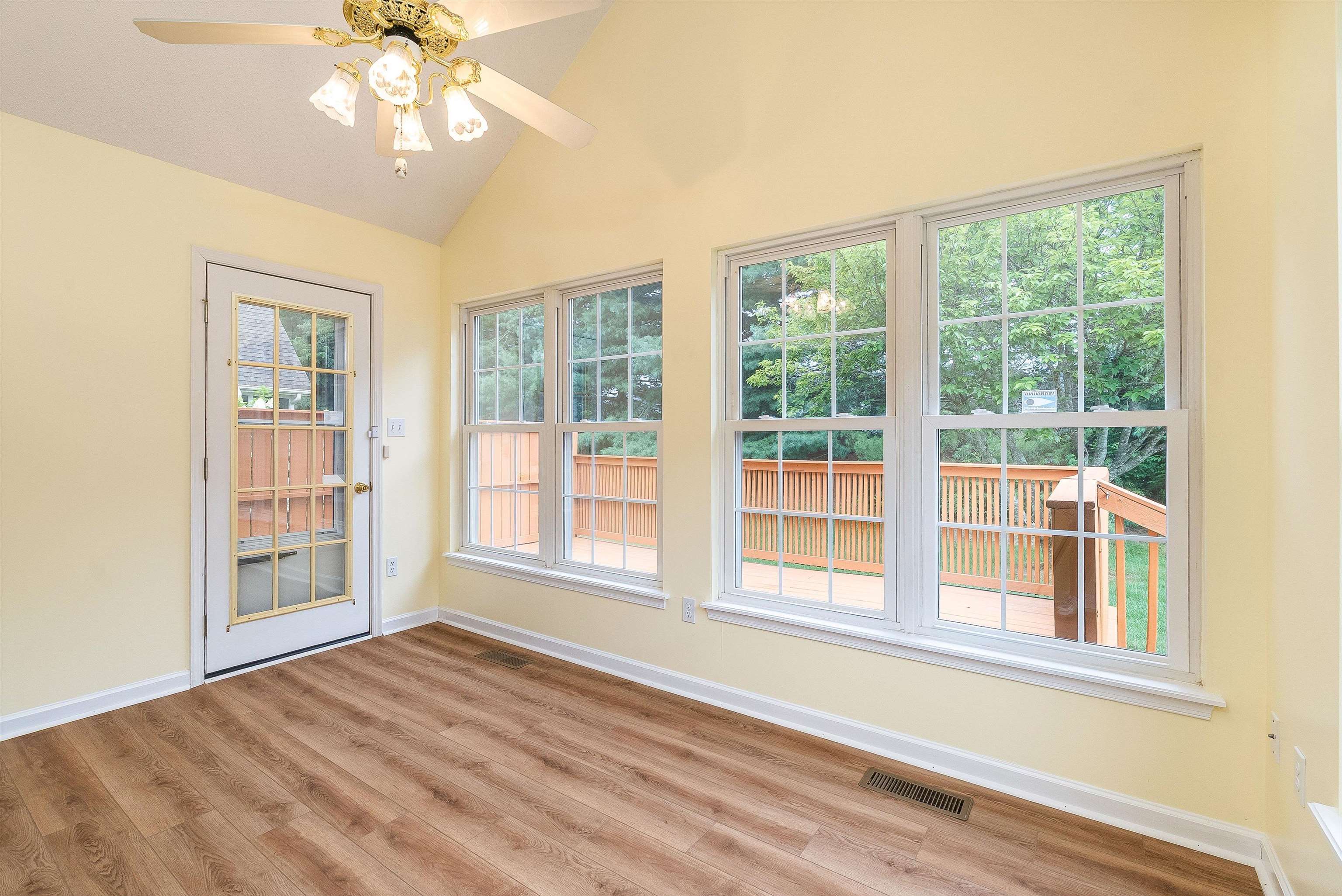 24 ASHLEIGH DR, WAYNESBORO, Virginia 22980, 2 Bedrooms Bedrooms, ,2 BathroomsBathrooms,Residential,24 ASHLEIGH DR,667160 MLS # 667160