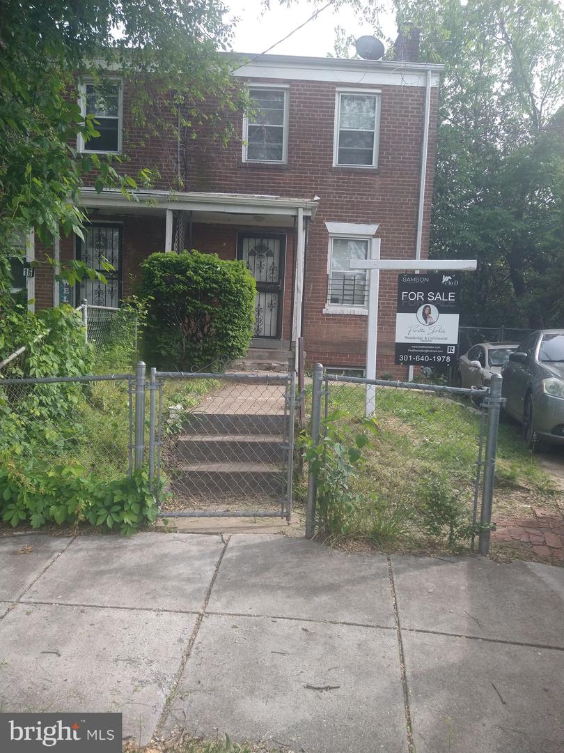 15 BASS CIR SE, WASHINGTON, District Of Columbia 20019, 2 Bedrooms Bedrooms, ,1 BathroomBathrooms,Residential,For sale,15 BASS CIR SE,DCDC2199120 MLS # DCDC2199120