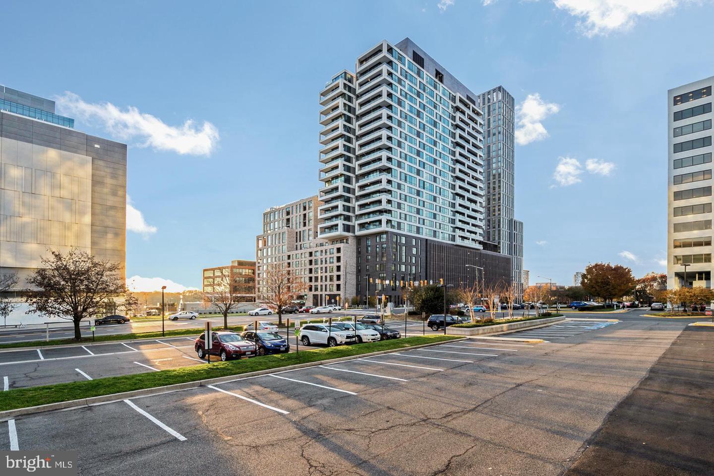 1650 SILVER HILL DR #1007, MCLEAN, Virginia 22102, 2 Bedrooms Bedrooms, ,2 BathroomsBathrooms,Residential,For sale,1650 SILVER HILL DR #1007,VAFX2250076 MLS # VAFX2250076