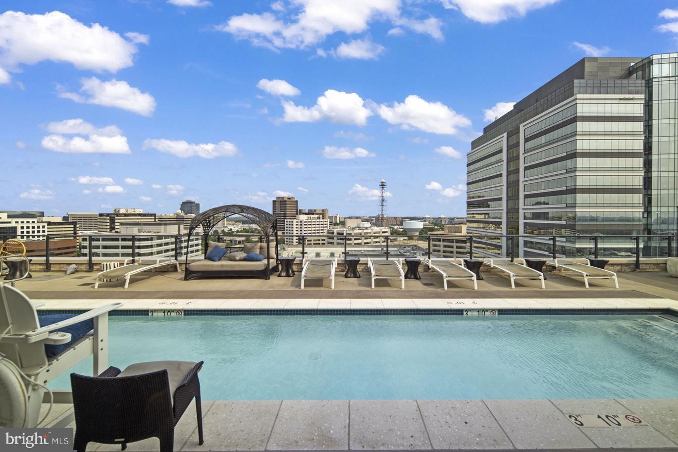 1650 SILVER HILL DR #1007, MCLEAN, Virginia 22102, 2 Bedrooms Bedrooms, ,2 BathroomsBathrooms,Residential,For sale,1650 SILVER HILL DR #1007,VAFX2250076 MLS # VAFX2250076